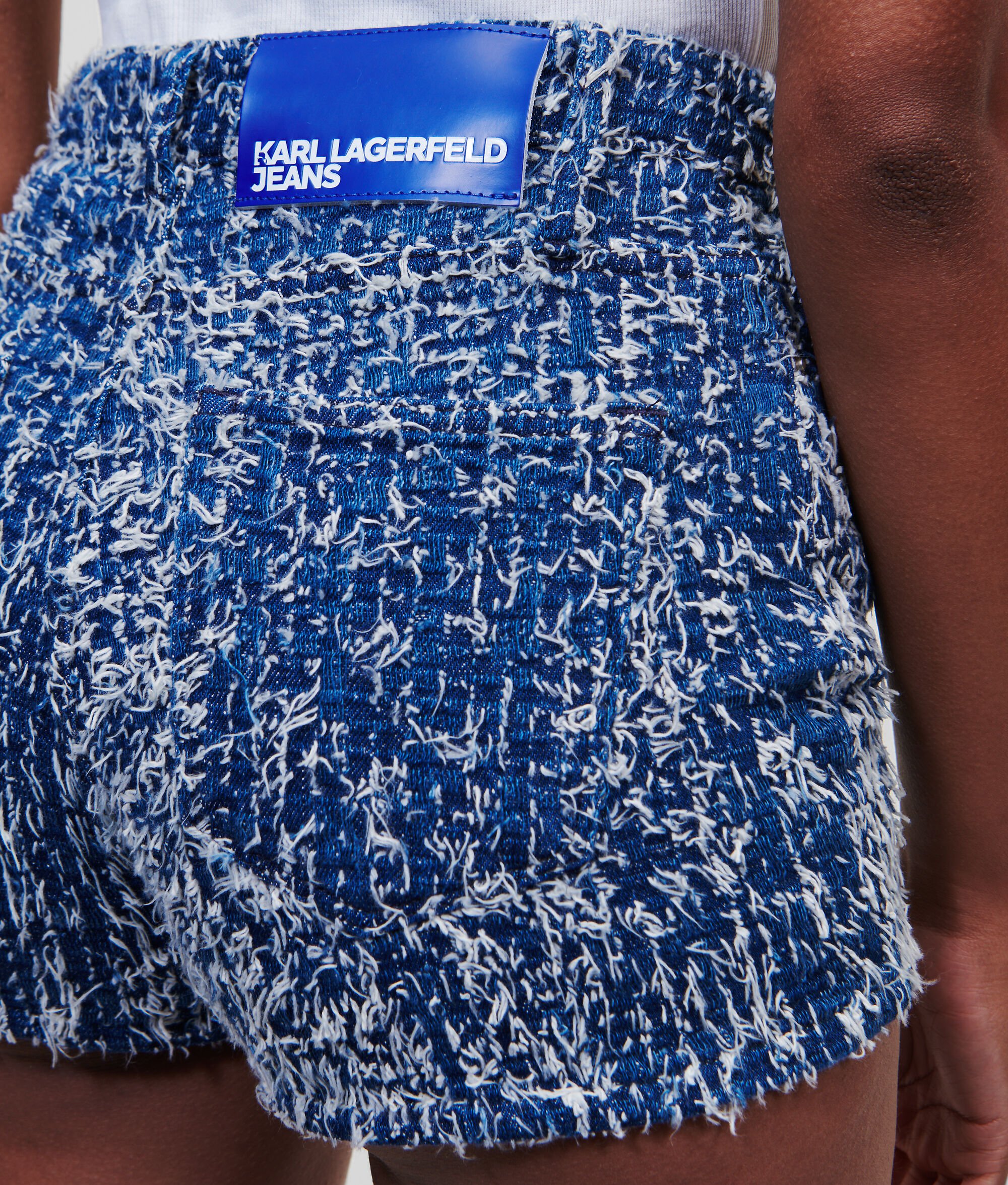 (image for) Smooth-Running KLJ BOUCLÉ DENIM SHORTS